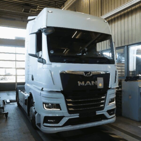 MAN TGX 18 430 GX cab grey used truck for sale in Saudi Arabia