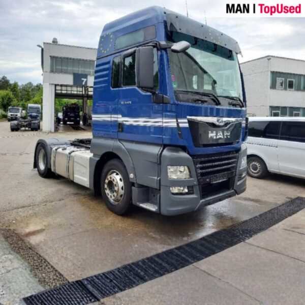 MAN TGX 18 470 XXL cab blue used truck for sale in Saudi Arabia
