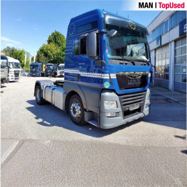 MAN TGX 18 470 XXL cab blue used truck for sale in Saudi Arabia