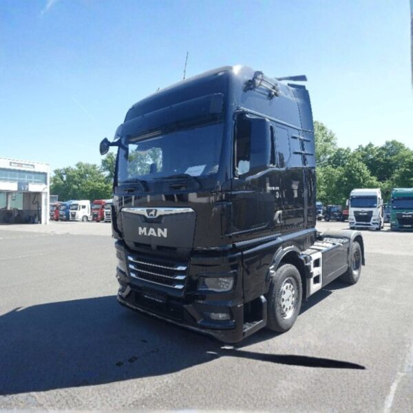 MAN TGX 18 510 GX cab black used truck for sale in Saudi Arabia