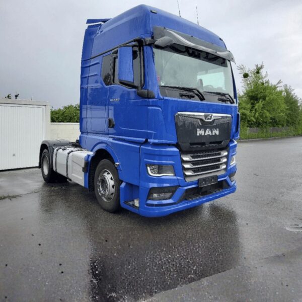 MAN TGX 18 510 GX cab blue used truck for sale in Saudi Arabia