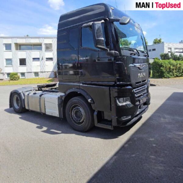 MAN TGX 18 510 GM cab used truck for sale in Saudi Arabia