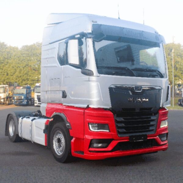 شاحنة MAN TGX 18 540 كبينة GM لون فضي موديل 2021 – شاحنة مستعملة للبيع في السعودية